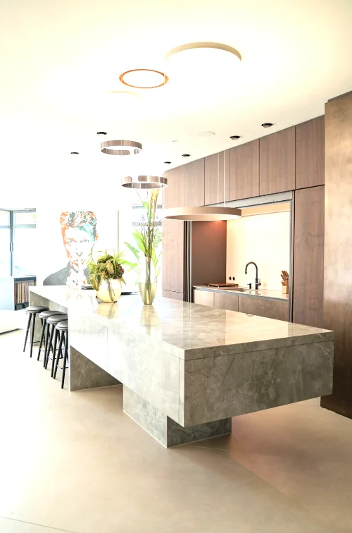 Loxone-Taster und Smart-Home-App — Showroom e-team Ravensburg